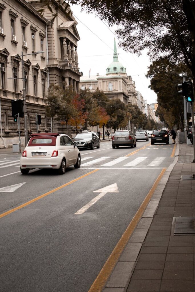 Zašto turisti u Beogradu sve češće biraju iznajmljivanje automobila?